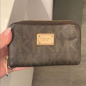 Michael kors wallet